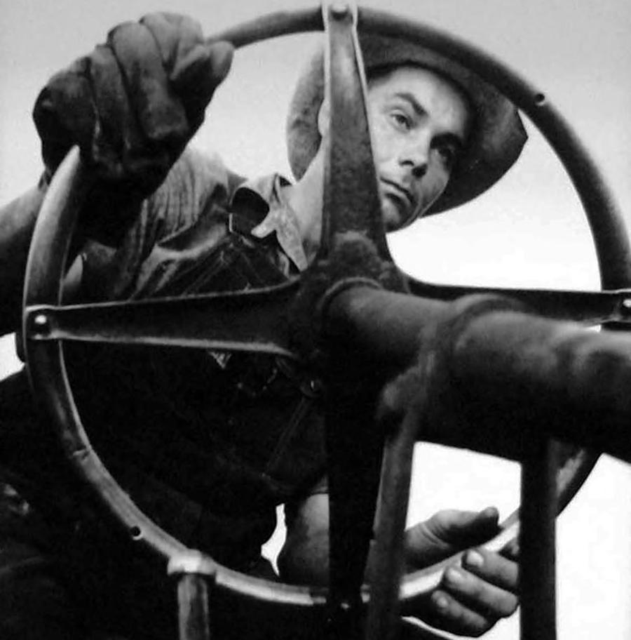 记录农场生活:查尔斯“吉姆”洛特的摄影